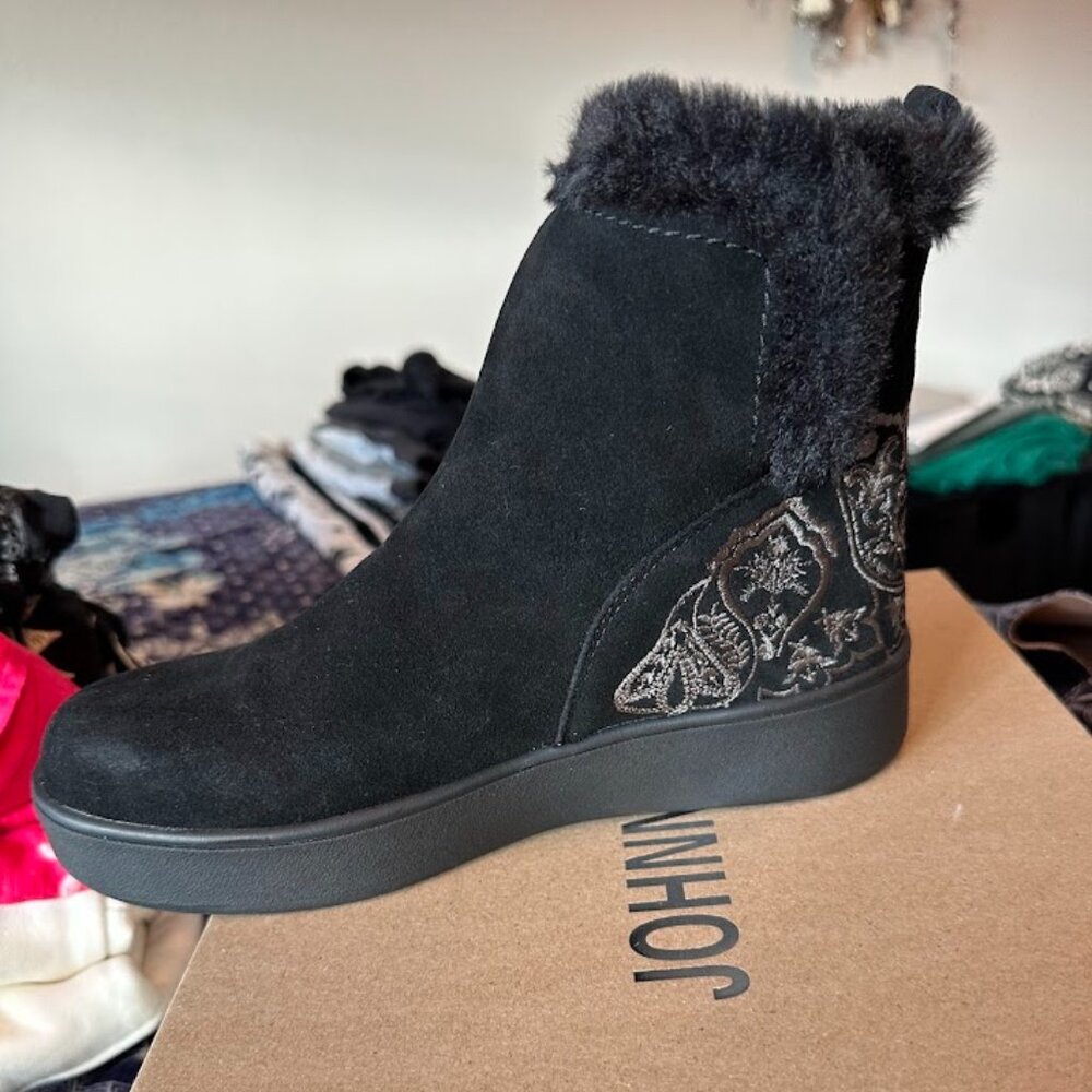 Gradi Embroidered Slip on Bootie